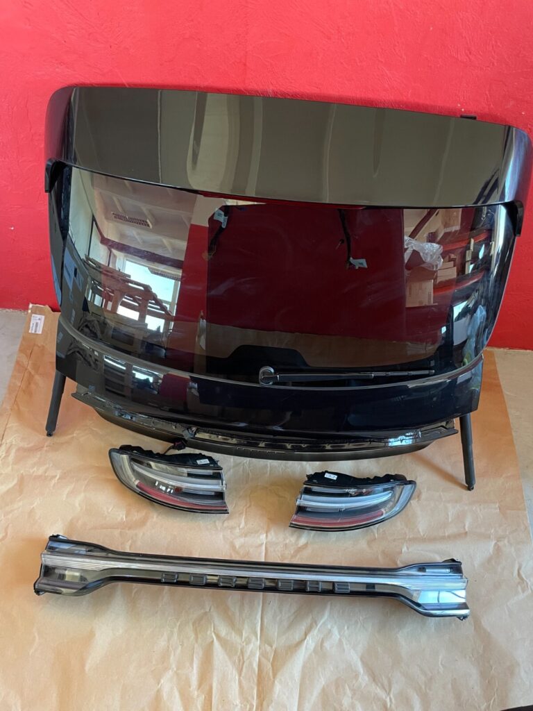 Porsche Macan Rear Tailgate Conversion Set OEM 95B827041AYGRV