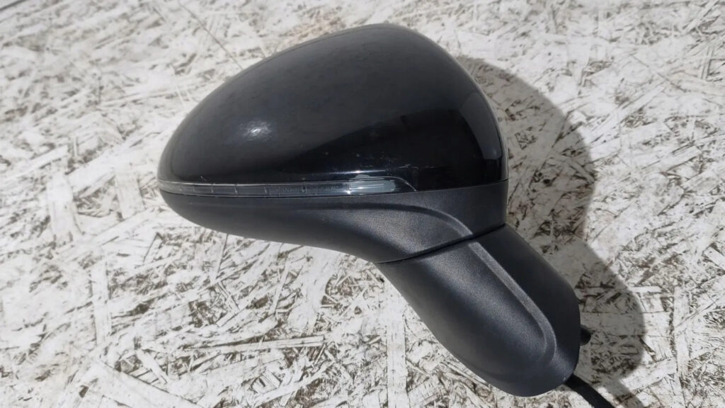 Porsche Cayenne Right Side Mirror