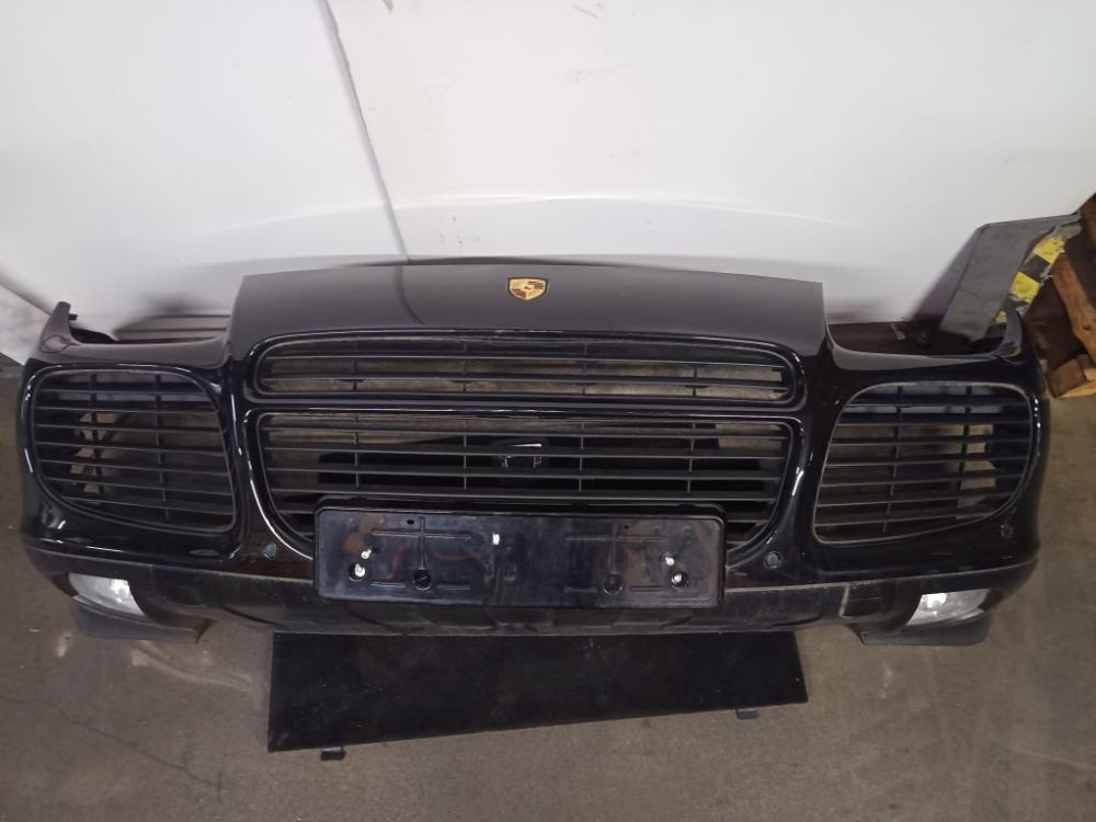 Porsche Cayenne Turbo 4.5 9PA Front Bumper Black
