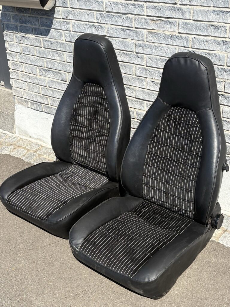 Porsche 911 / 924 / 944 Seat Set Black