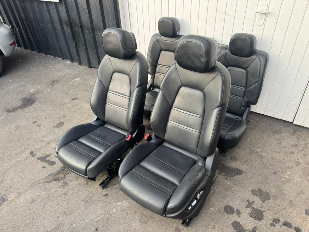 Porsche Cayenne 9Y Seat Set Black
