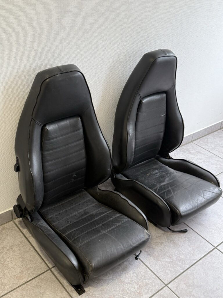 Porsche 911 Turbo G Model / 930 Sport Seat Set