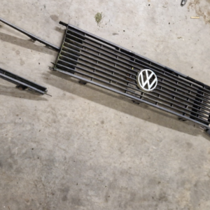 Volkswagen Jetta I Front Grille Set OEM 161853653