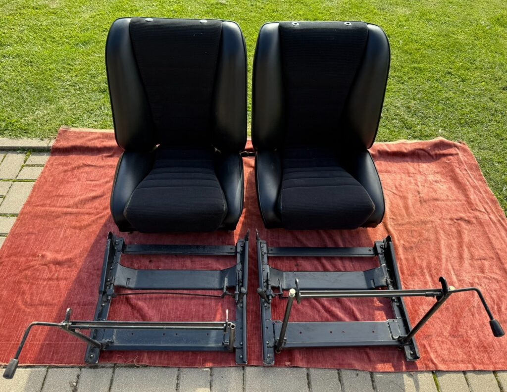 Porsche 911 S / RS Front Sport Seat Set