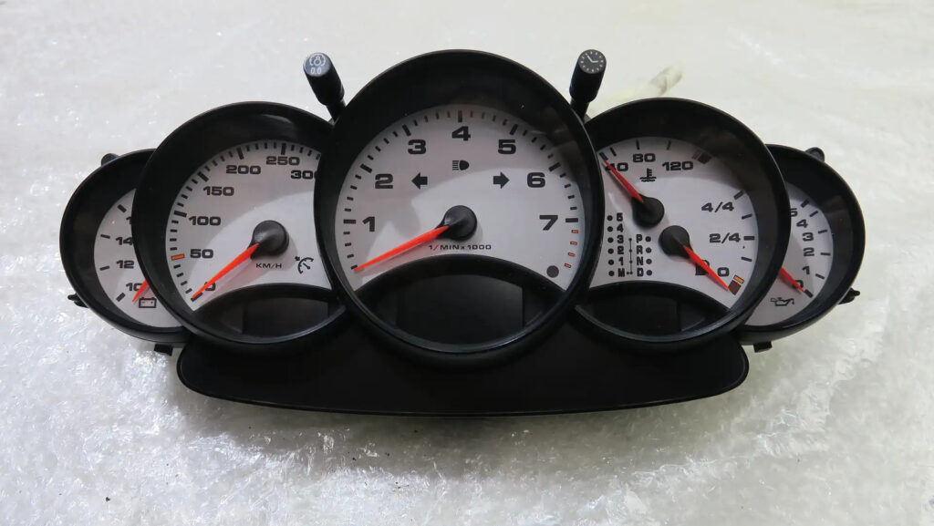 Porsche 911 996 Instrument Cluster OEM 9966411060170C