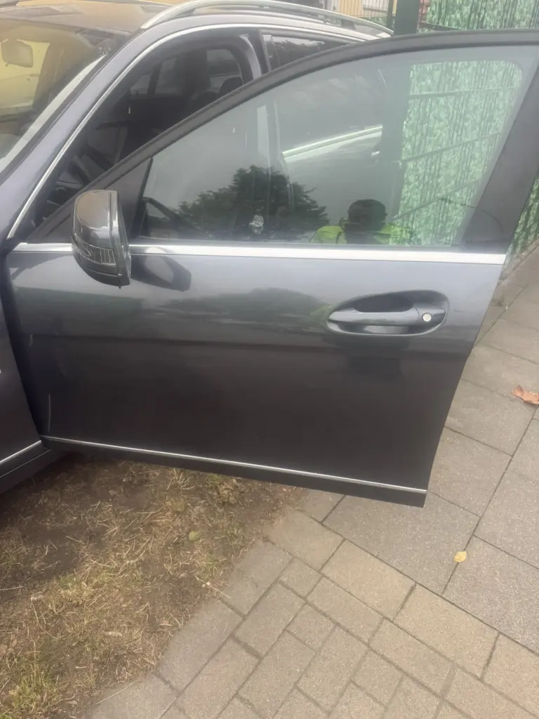Mercedes C-Class W204 / S204 Front Left Door Tenorite Grey