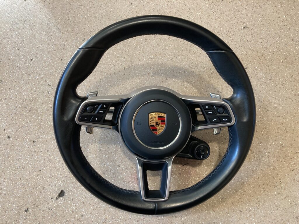 Porsche Cayenne 9Y0 Steering Wheel