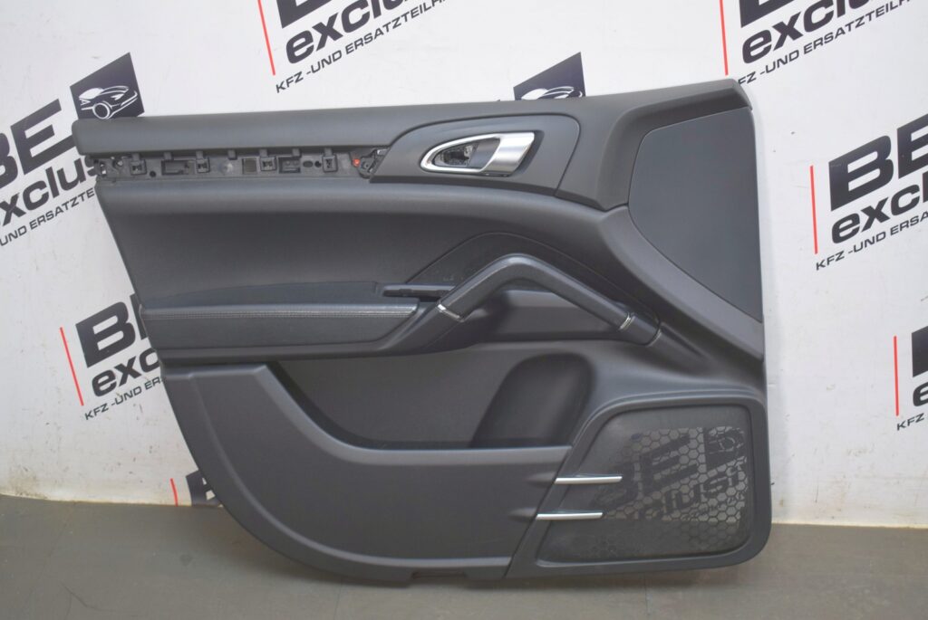 Porsche Cayenne 92A Front Left Door Panel OEM 7P5867011C