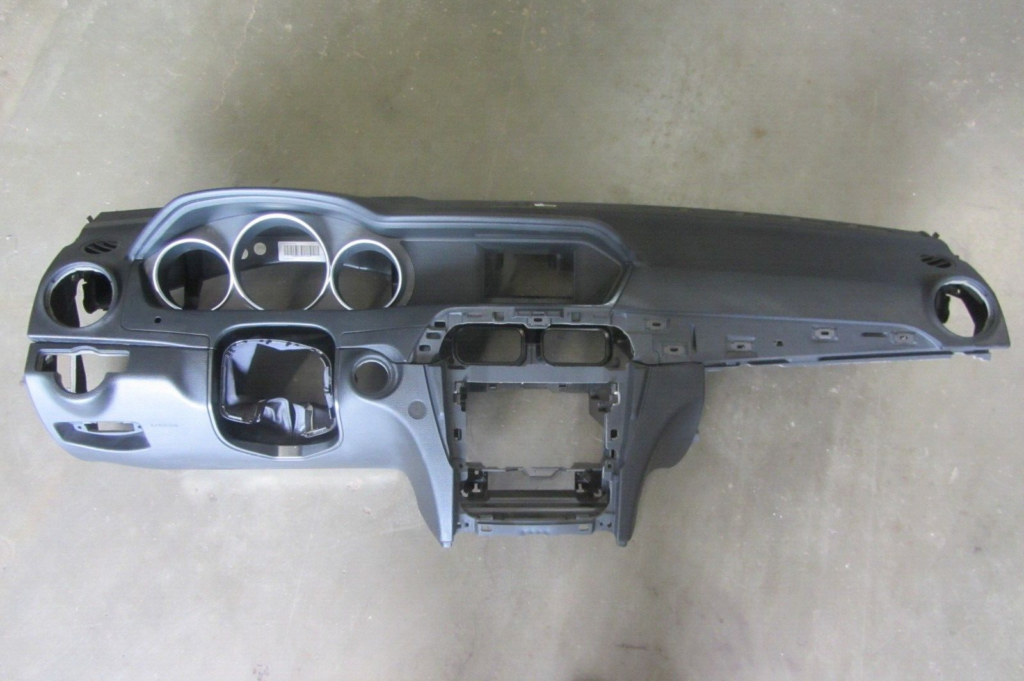 Mercedes C-Class W204 / S204 Dashboard Black