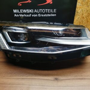 Volkswagen Transporter / Caravelle T7 Front Right LED Headlight OEM 7T1941082A