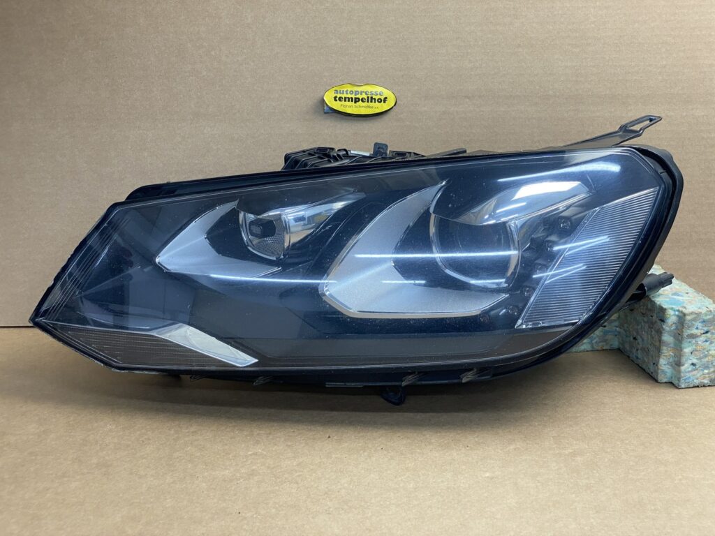 Volkswagen Touareg 7P Front Left Xenon / LED Headlight Black OEM 7P1941033
