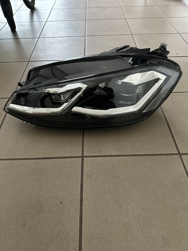 Volkswagen Golf VII Facelift Front Left LED Headlight OEM 5G1941081D