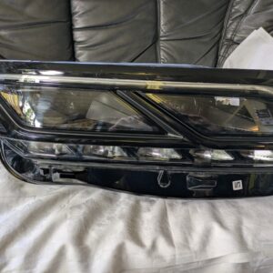 Volkswagen Touareg CR Front Right Matrix LED Headlight OEM 761941082A
