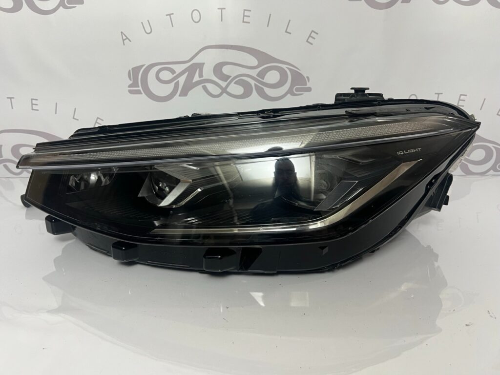 Volkswagen Passat B9 / 3J Front Left LED Headlight OEM 3J1941035