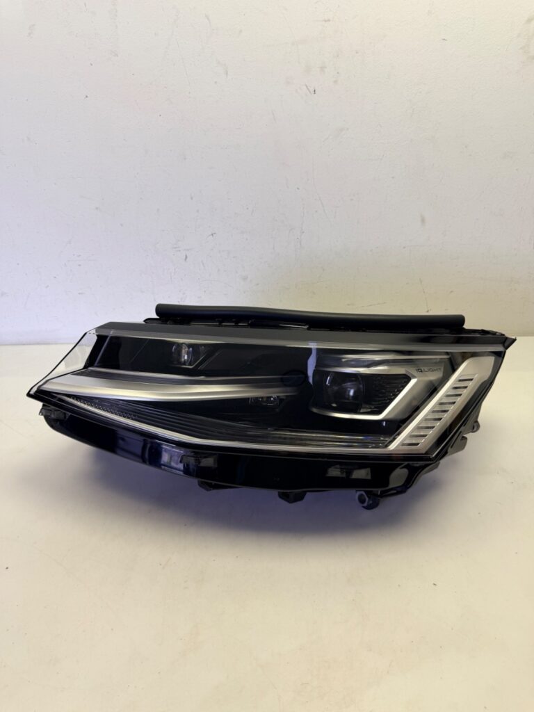 Volkswagen Multivan T7 Front Left LED Headlight OEM 7T1941081C
