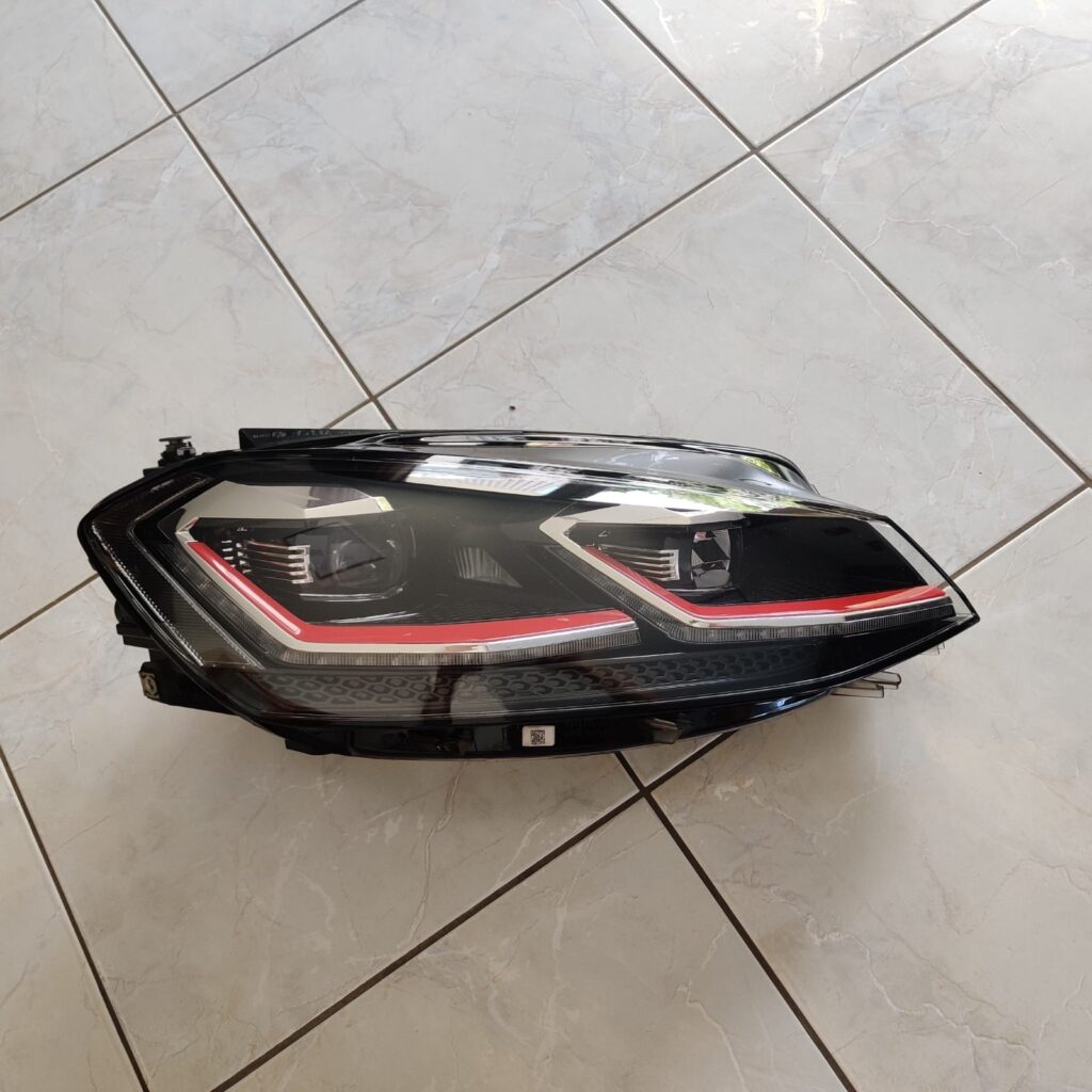 Volkswagen Golf GTI VII Front Right LED Headlight OEM 5G1941114A