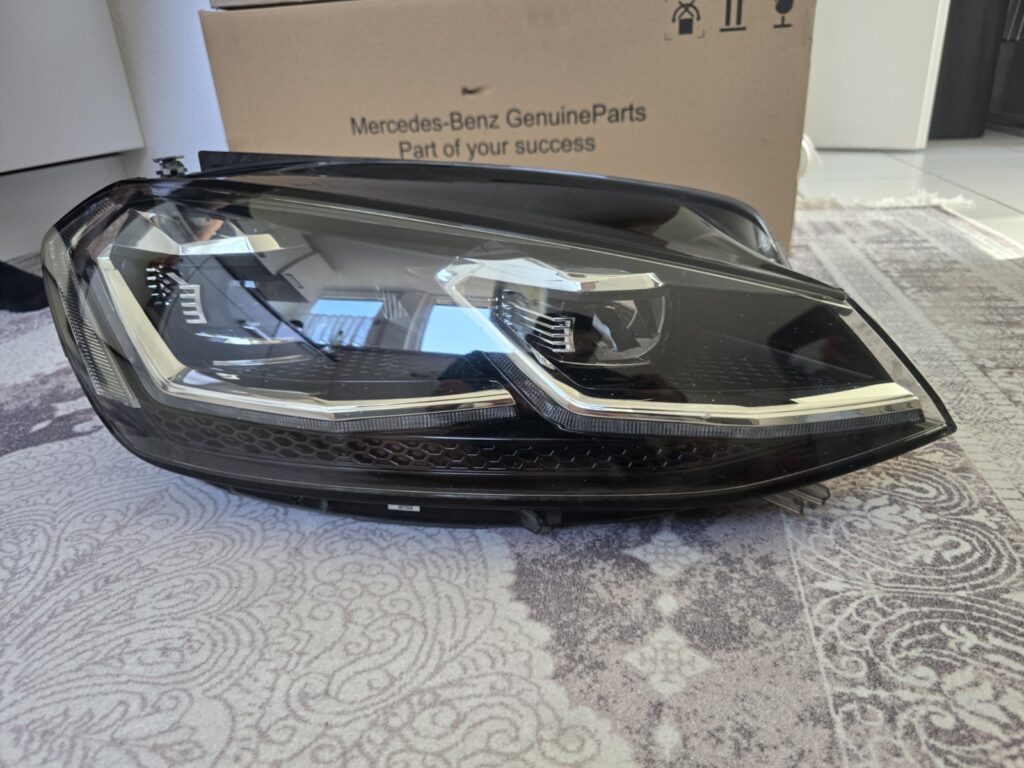Volkswagen Golf VII Front Right LED Headlight Black OEM 5G1941036C