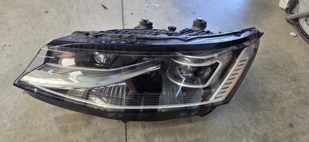 Volkswagen Multivan T7 Front Left LED Headlight