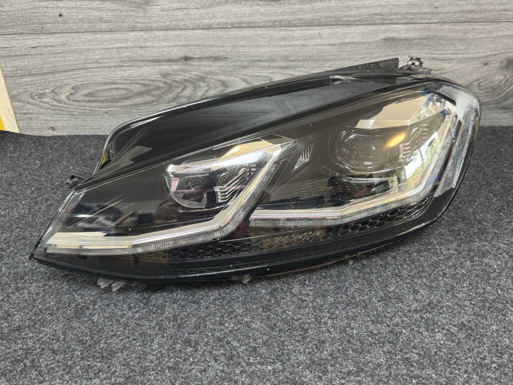 Volkswagen Golf VII Front Left LED Headlight OEM 5G1941035C