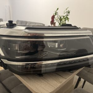 Volkswagen Tiguan II / AD1 Front Right LED Headlight OEM 5NB941082D
