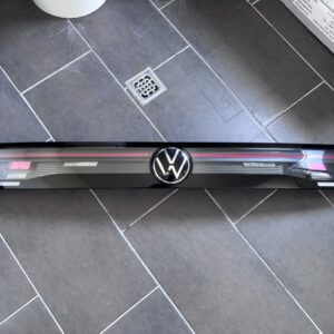 Volkswagen Tiguan III / 571 Rear Center LED Tail Light OEM 571945307C