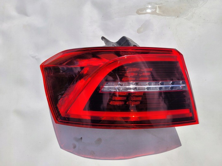 Volkswagen Passat Rear Left LED Tail Light OEM 3G9945207K