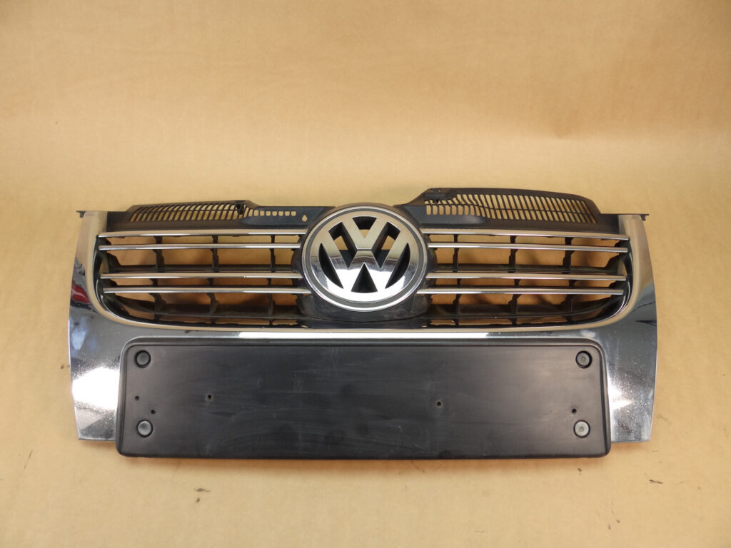 Volkswagen Golf Variant / Jetta V Front Grille OEM 1K5853653C