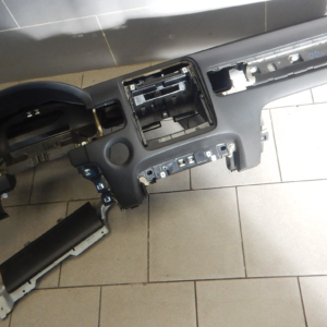 Volkswagen Touareg II / 7P Front Dashboard
