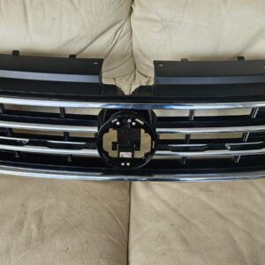 Volkswagen Tiguan 5NA Front Grille