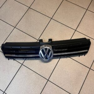 Volkswagen Golf VII Front Grille