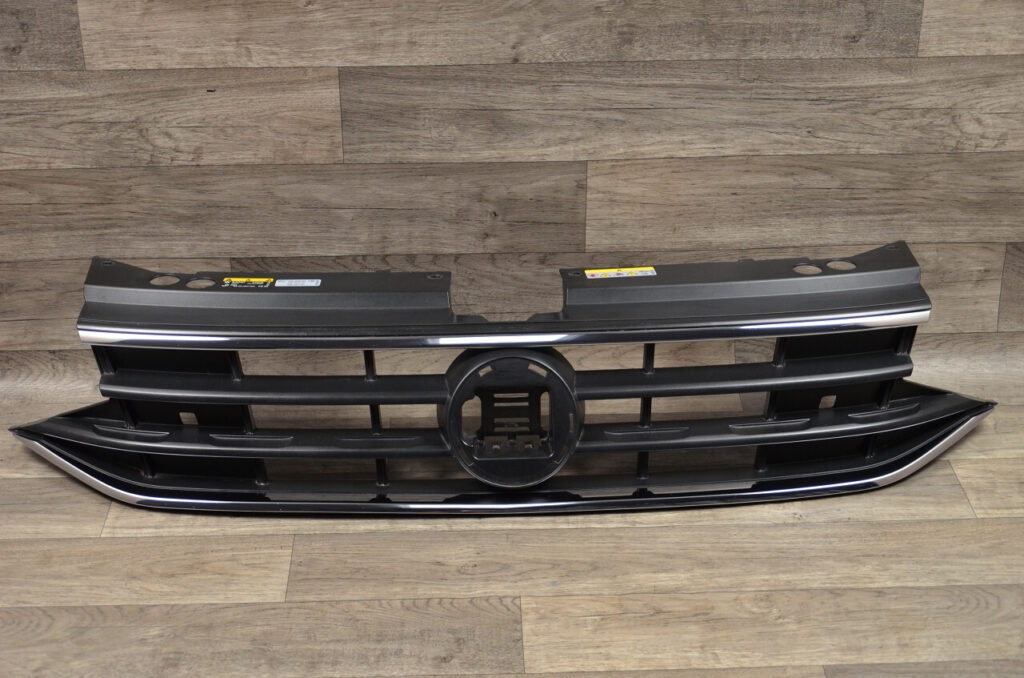 Volkswagen Tiguan II / 5N Front Grille Black OEM 5NA853651BC