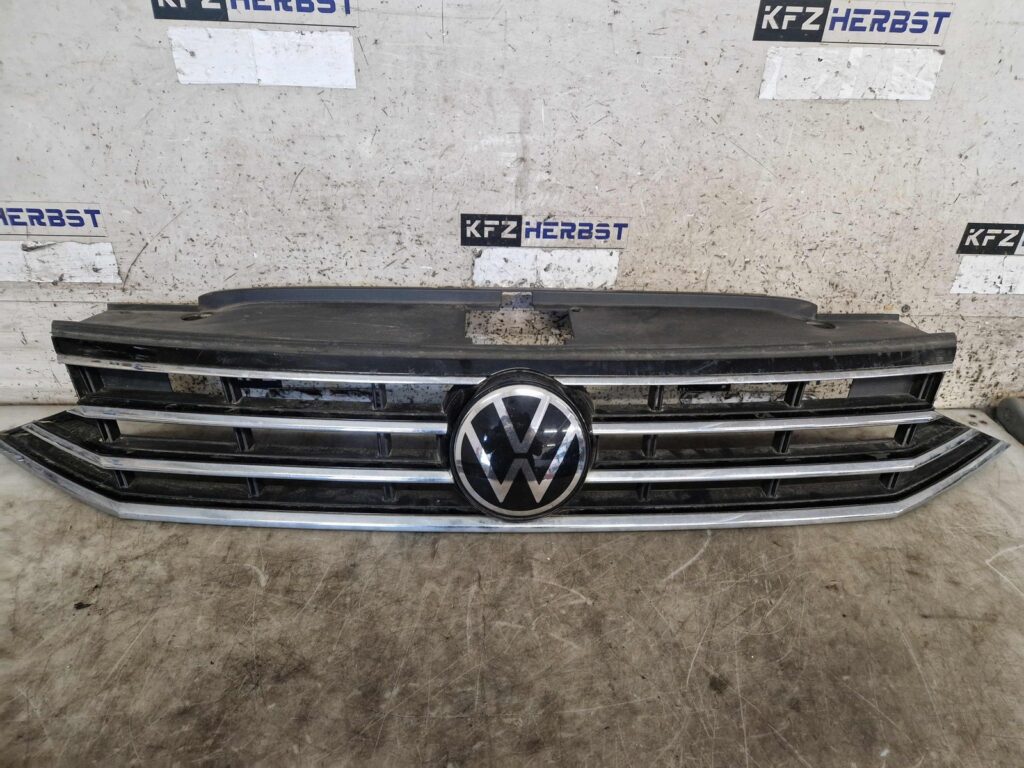 Volkswagen Passat B8 / 3G Front Grille OEM 3G0853653N