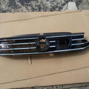 Volkswagen Passat GTE B8 / 3G Facelift Front Grille Black OEM 3G0853651CA
