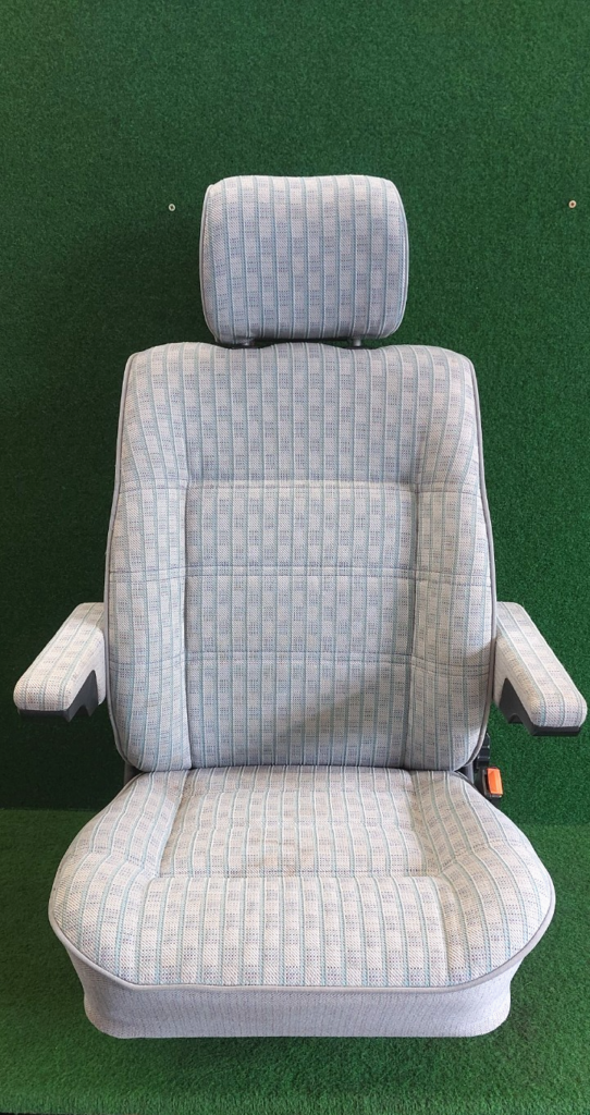 Volkswagen Transporter / Multivan T4 Front Right Seat