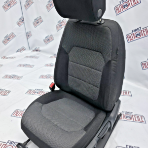 Volkswagen Passat B7 / 3C Front Seat