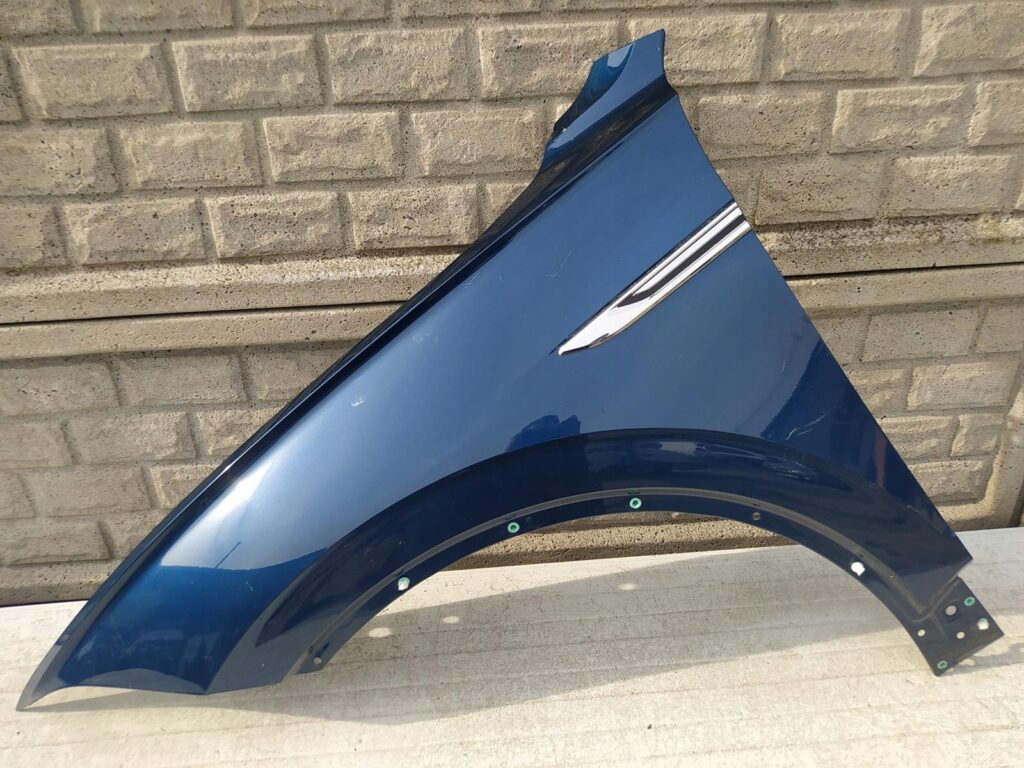 Volkswagen Touareg III Front Left Fender