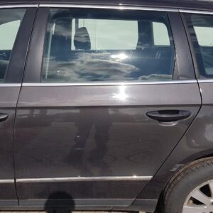 Volkswagen Passat Variant B6 / 3C Rear Left Door Mocca Brown Pearl OEM 3C5833055H