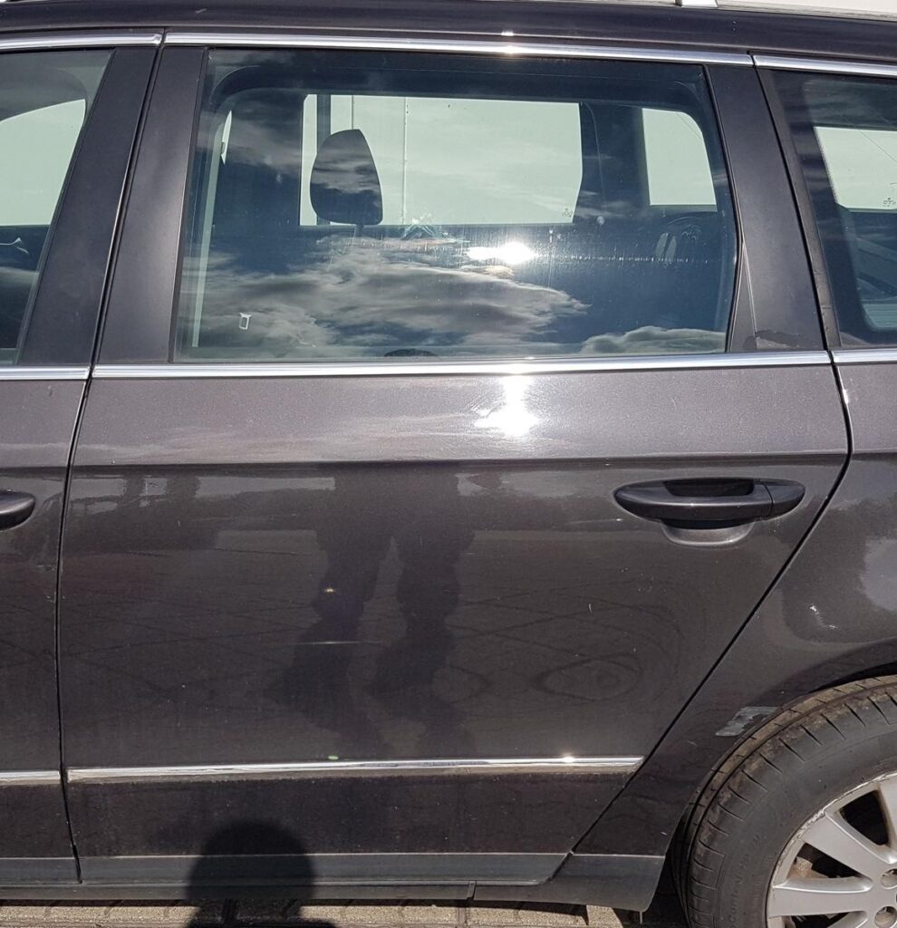 Volkswagen Passat Variant B6 / 3C Rear Left Door Mocca Brown Pearl OEM 3C5833055H