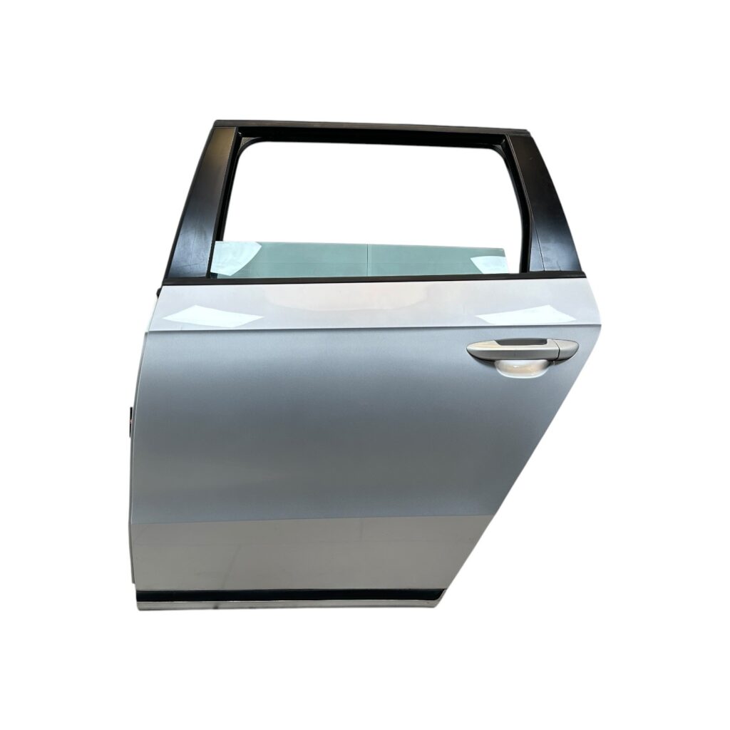 Volkswagen Passat Variant B7 / 365 Rear Left Door Silver OEM 3AF833055