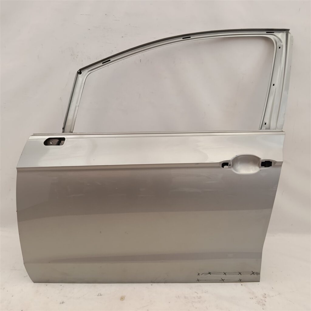 Volkswagen Golf Sportsvan 510 Front Left Door OEM 510831311