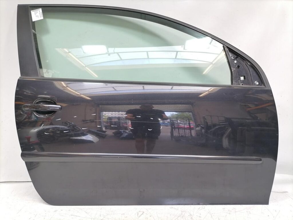 Volkswagen Golf V / 1K Front Right Door Shell Black Magic OEM 1K3831106J