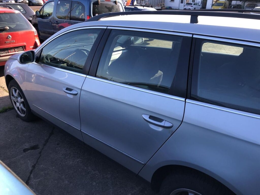 Volkswagen Passat Variant B6 / 3C Rear Left Door Shell Reflex Silver Metallic OEM 3C9833055D