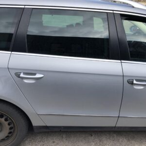 Volkswagen Passat Variant B6 / 3C Rear Right Door Shell Reflex Silver Metallic OEM 3C9833056D