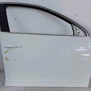 Volkswagen Golf Variant V / 1K5 Front Right Door Shell Campanella White OEM 1K5831302S