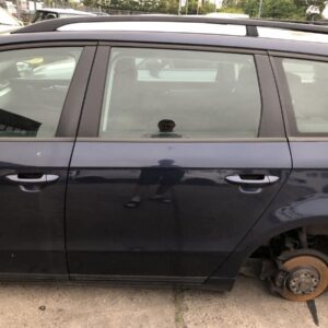 Volkswagen Passat Variant B7 / 3C Rear Left Door Shell OEM 3AF833055