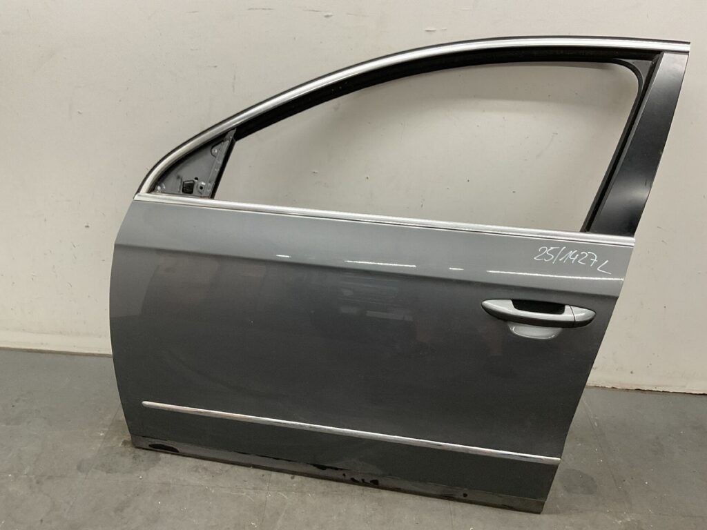 Volkswagen Passat Saloon 3C Front Left Door United Grey Metallic OEM 3C4831055J
