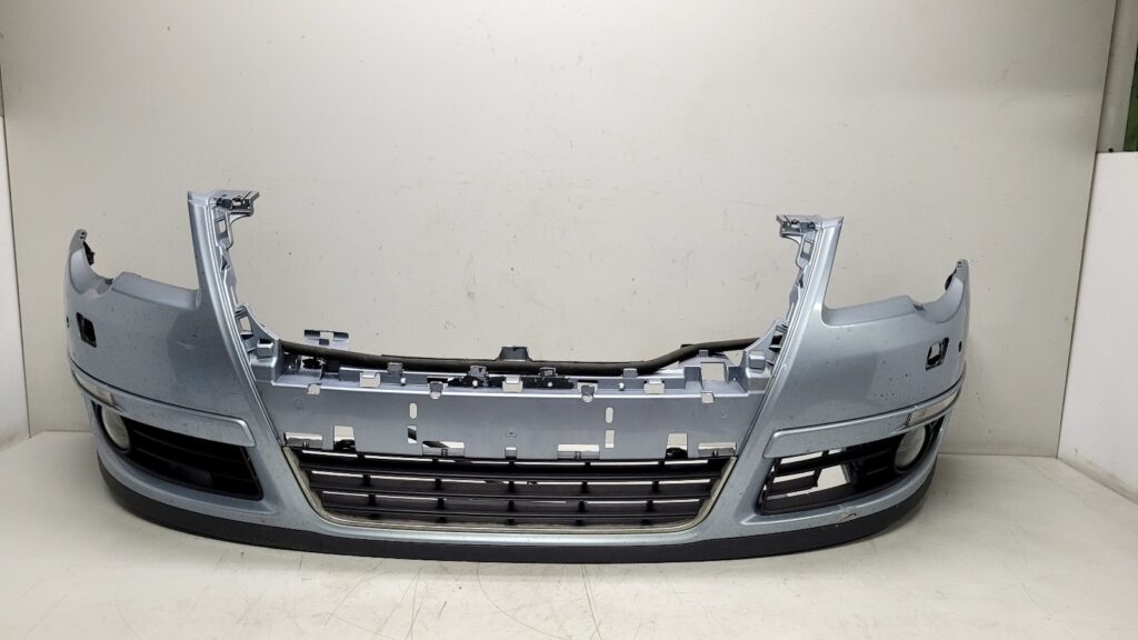 Volkswagen Passat B6 / 3C Front Bumper