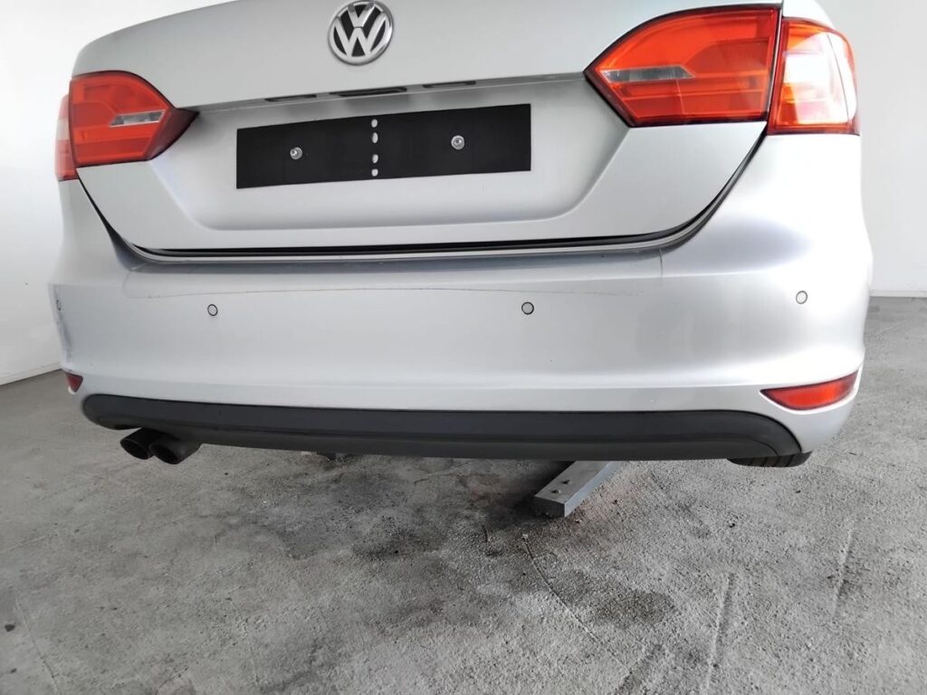 Volkswagen Jetta VI / 162 Rear Bumper Reflex Silver Metallic OEM 5C6807417