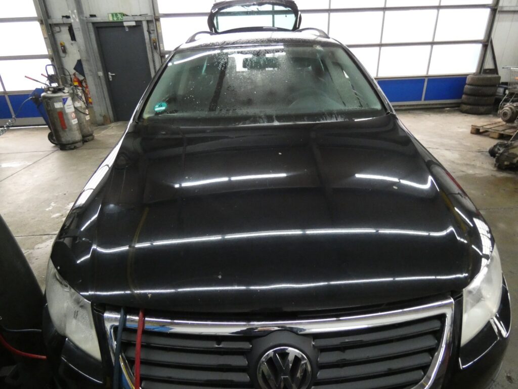 Volkswagen Passat B6 / 3C Front Hood Deep Black Pearl