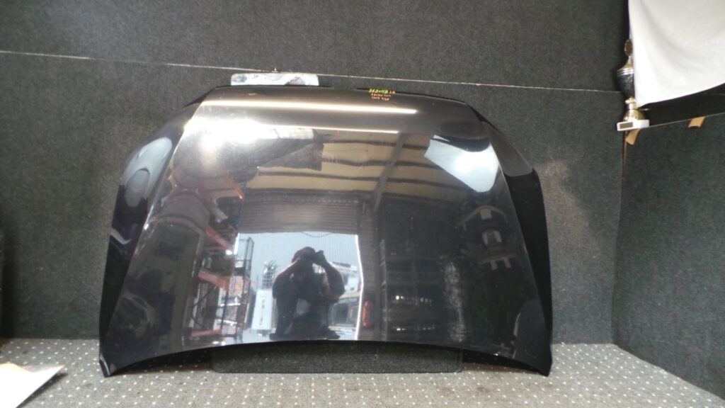 Volkswagen Golf Sportsvan Front Hood Black